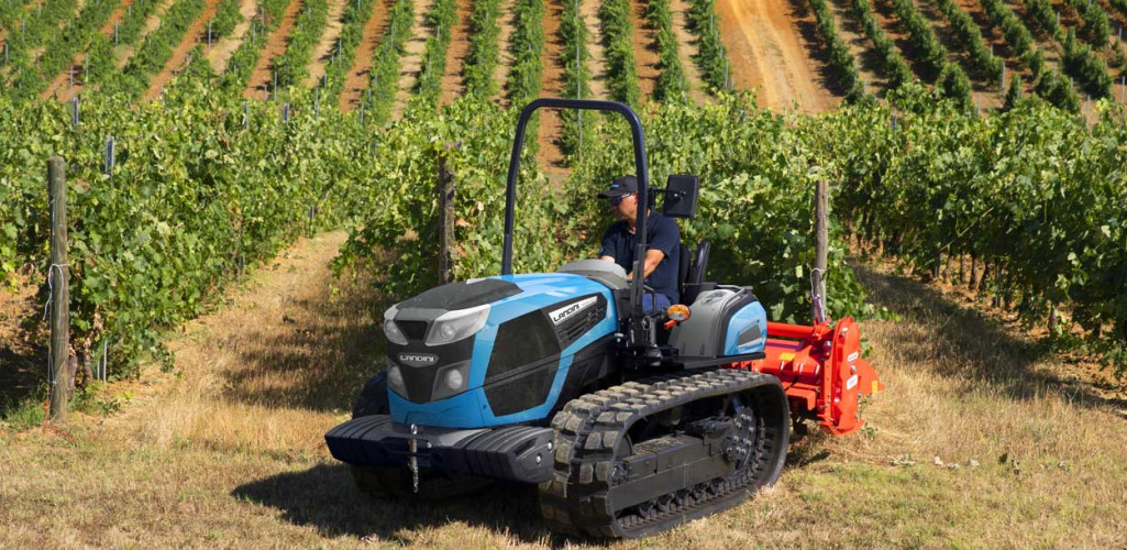 LA_CP05_TREKKER4F_Plat_Field_Tiller_001