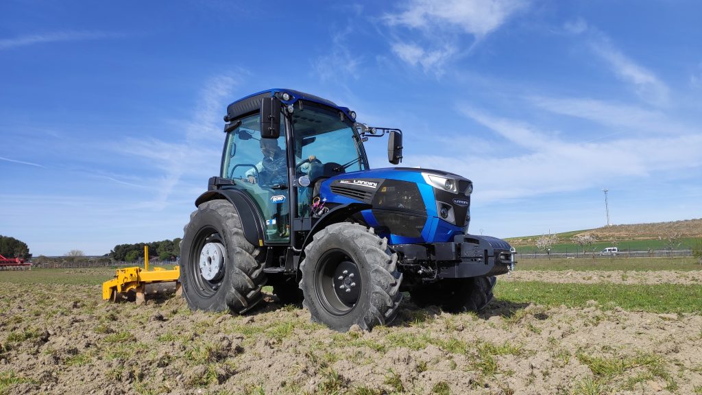 Rex4 Robo-Shift Landini en campo