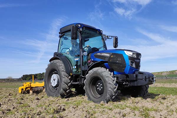 Tractor Rex4-120 GT Robo-Shift Landini