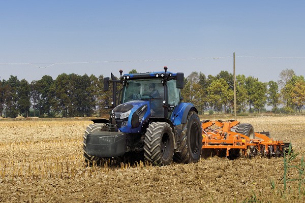 LA_RPD8_SERIE7SWB_NewCab_NewDecal_BlueIcon_Field_Cultivator_web-600x400 Landini Serie 7 SWB